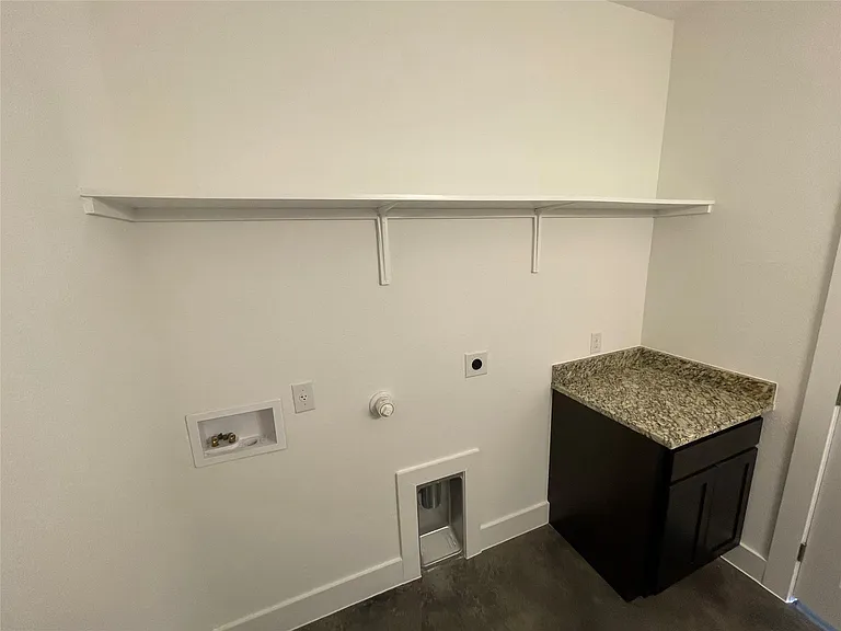 232 Sapphire — Photo 11