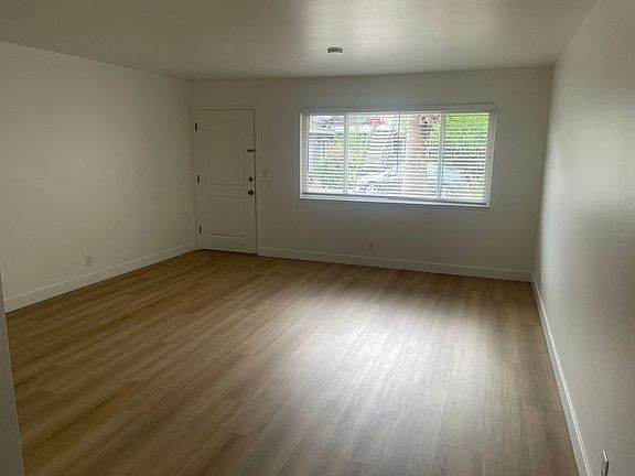 2nd image of 845 Hillsdale Ave APT 2
