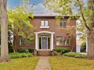 904 Chestnut Ave, Wilmette, IL 60091