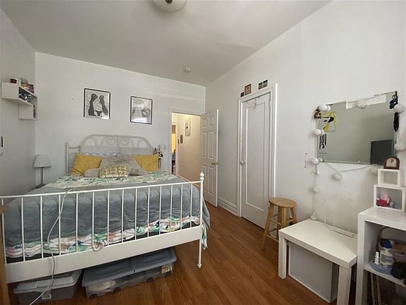 3rd image of 124 Storms Ave APT 4G