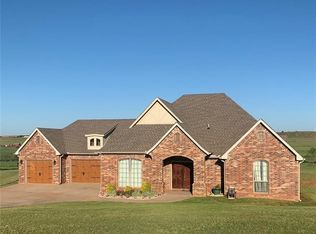 954 County Street 2810, Minco, OK 73059