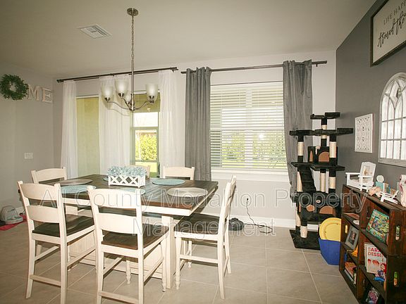 5th image of 3287 Baravaldo Cir