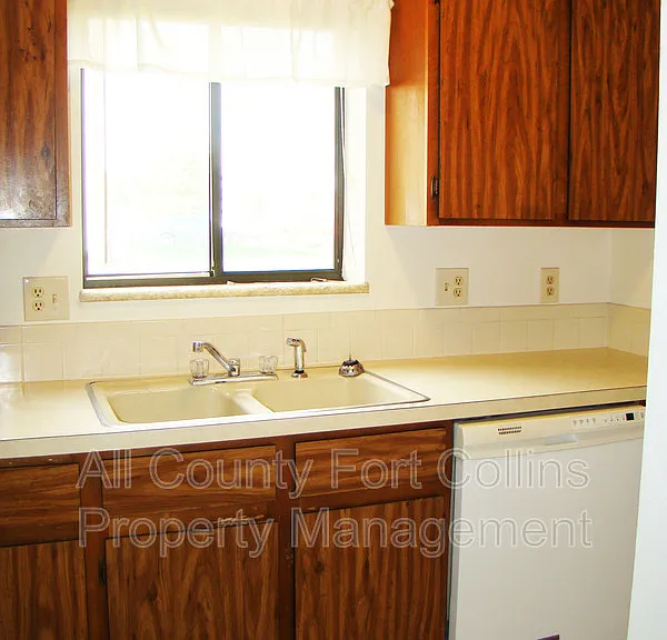 421 Mulberry Dr #1 — Photo 6