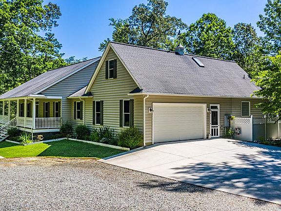 3rd image of 471 Woodbrook Dr