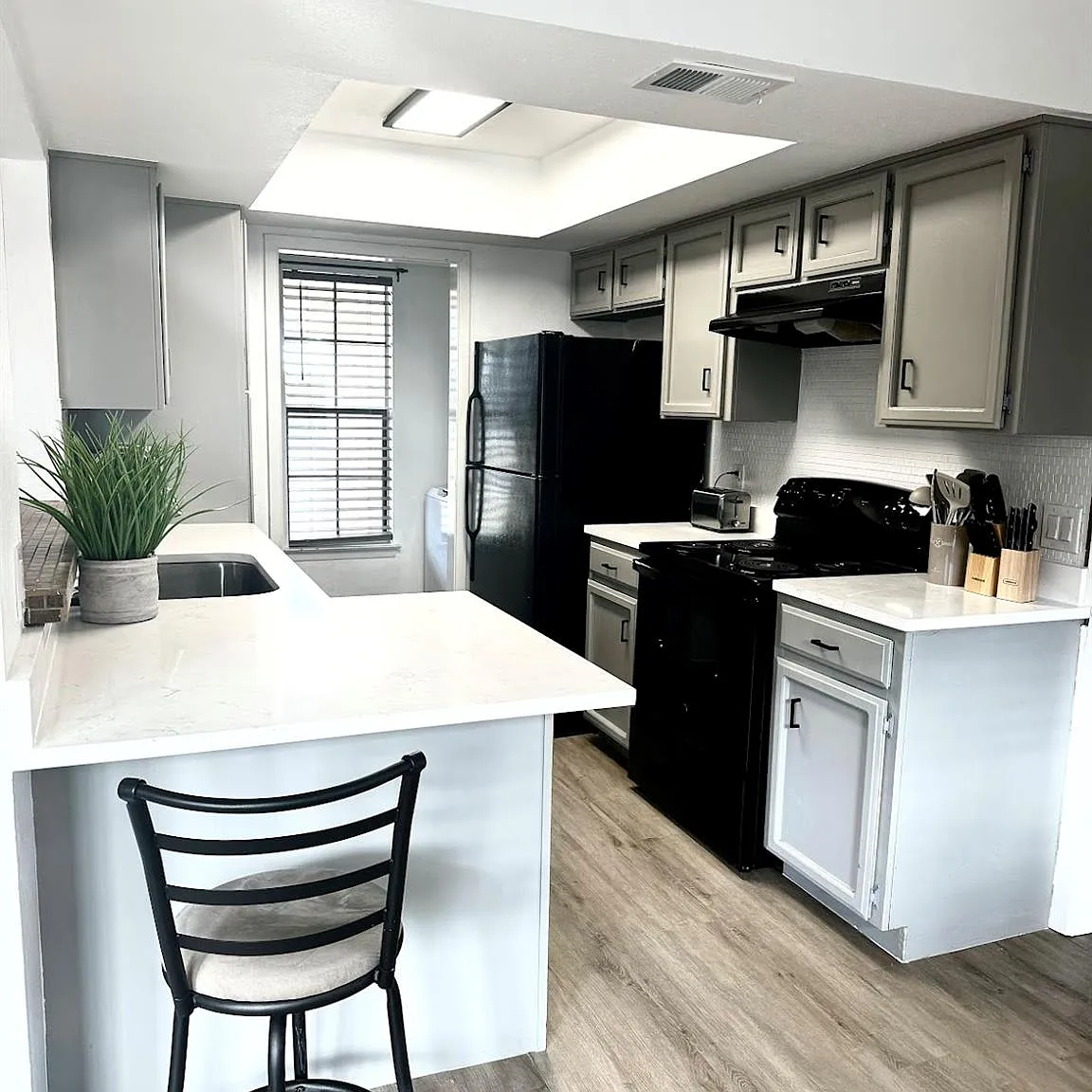 2 bed, 2.0 bath, 955 sqft, $1,450 — Photo 4