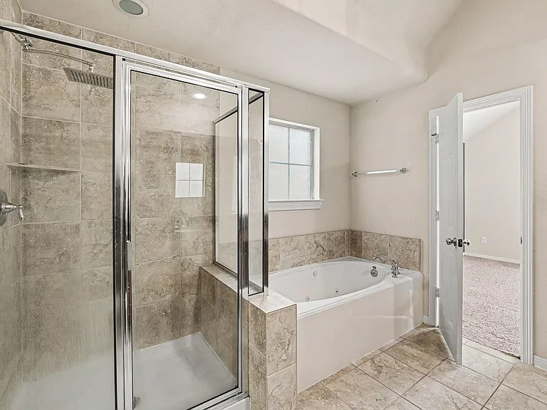 3215 Clearview Cir — Photo 7