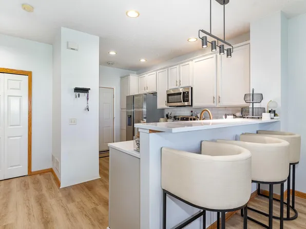 14399 Banyan Ln, Rosemount, MN 55068