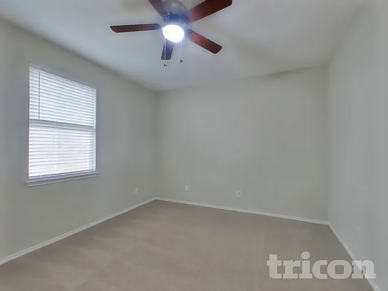 3413 Fashion St — Photo 11