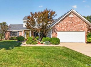 9301 Christopher Lake Dr, Columbia, IL 62236