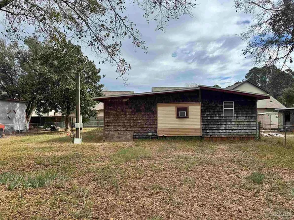 2206 Janet St, Navarre, FL 32566