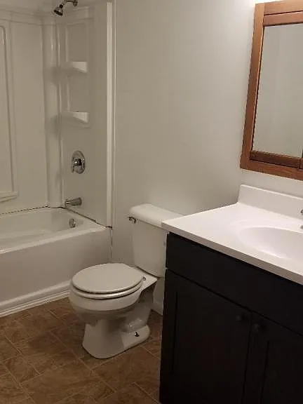 214 S Paul St — Photo 9