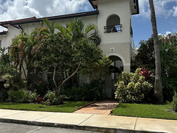 2987 NW 36th Way, Lauderdale Lakes, FL 33311