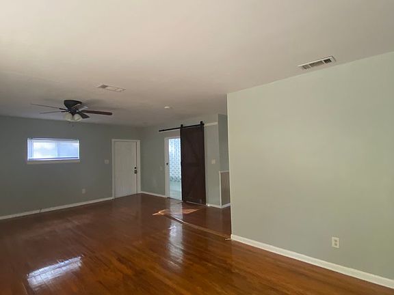4th image of 2516 McArthur St