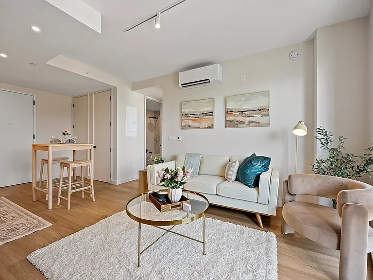 16 West St #410 — Photo 3