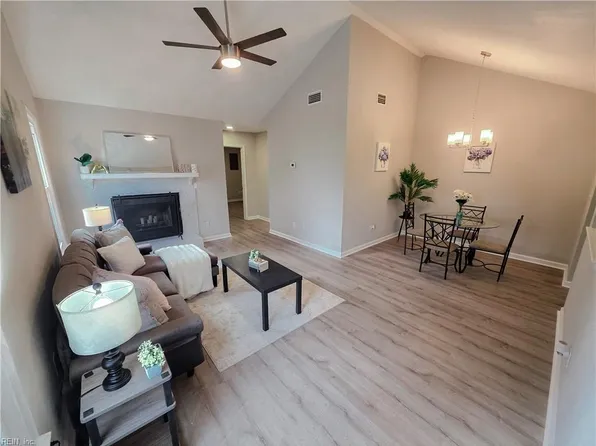 1788 Sword Dancer Dr, Virginia Beach, VA 23454