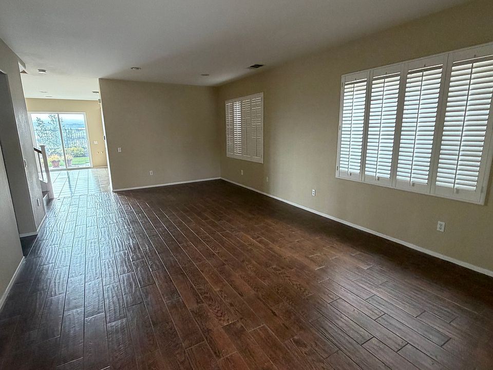 1st image of 27955 Alta Vista Ave