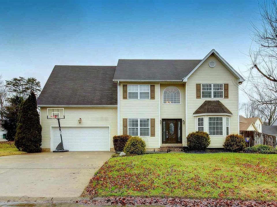 1st image of 112 Litchfield Ln