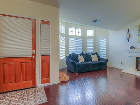3rd image of 28816 Bristol St
