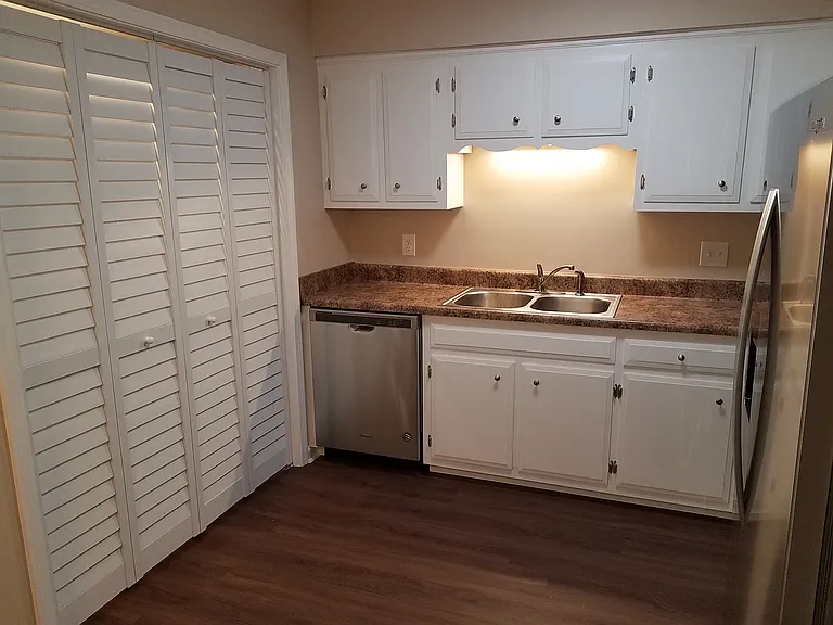 1011 Murfreesboro Rd #F2 — Photo 3