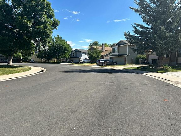 4th image of 220 N Holcomb Cir