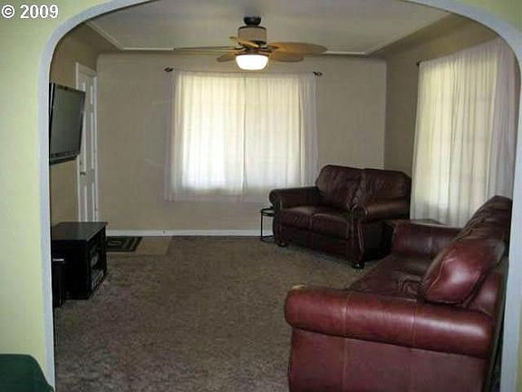 1977 Grant St., Eugene, OR 97405