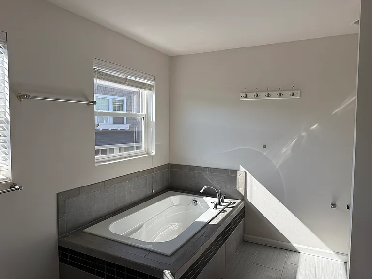 4510 31st Ave SE — Photo 16