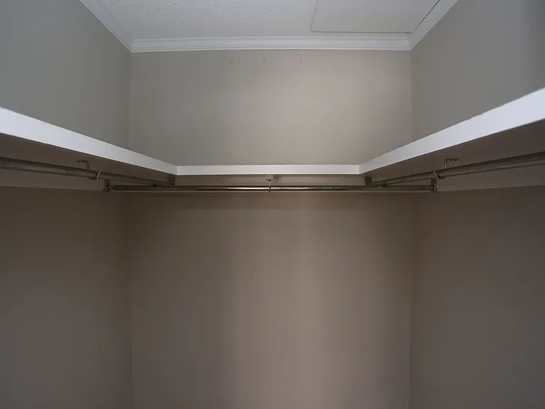 226B Courtney Way — Photo 15
