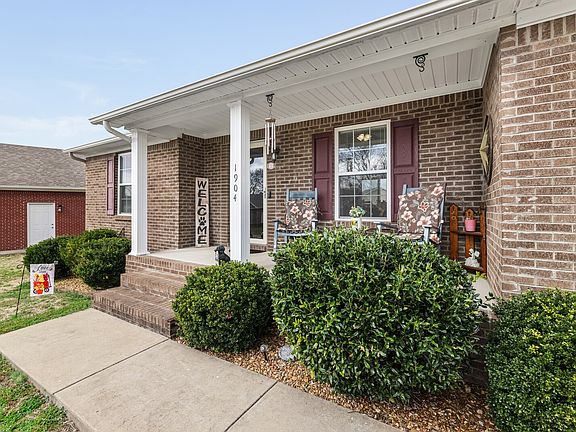 3rd image of 1904 Susan Rd