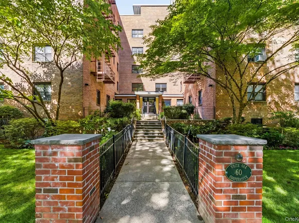 60 White Oak Street #2F, New Rochelle, NY 10801