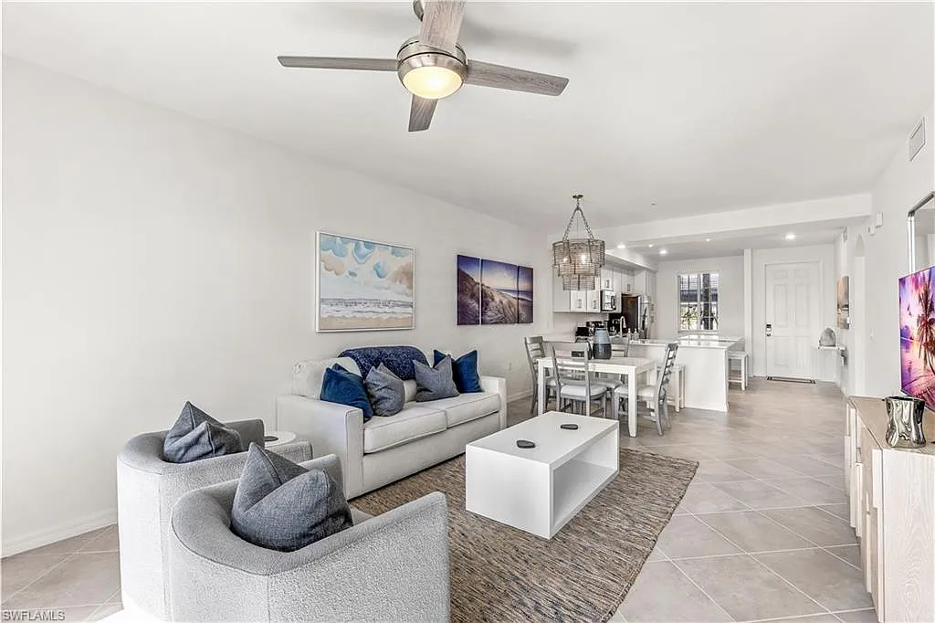 2 bed, 2.0 bath, 1120 sqft, $4,500 — Photo 2