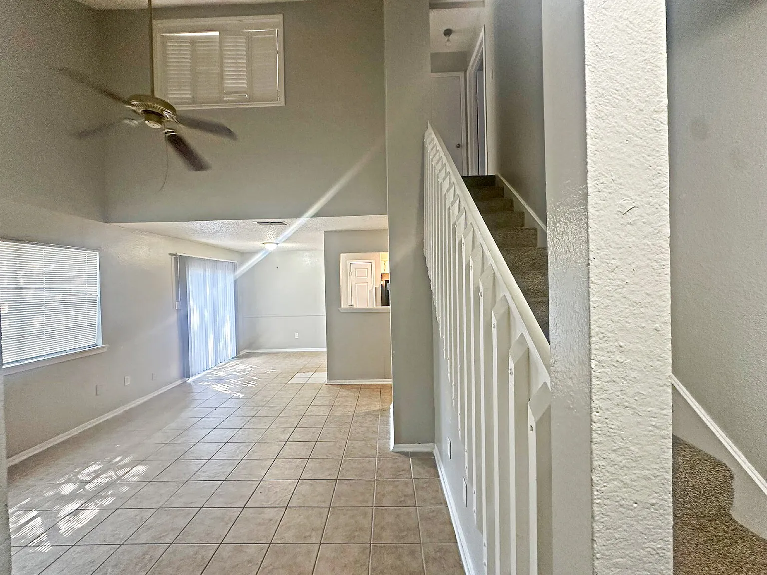 3 bed, 2.0 bath, 1199 sqft, $1,200 — Photo 4