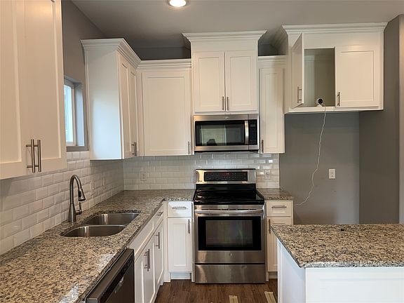 4th image of 1516 E Maddox Ave