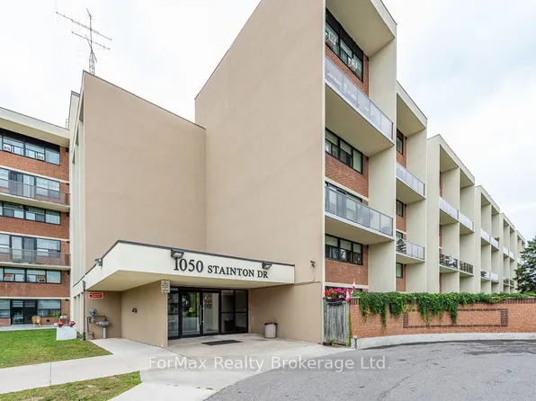 1050 Stainton Dr #124, Mississauga, ON L5C 2T7