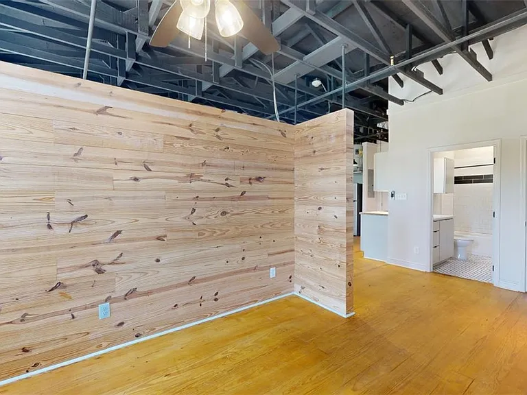 305 W 27th St #333 — Photo 10