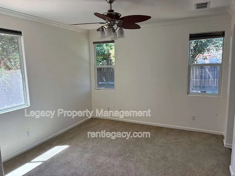 1843 Dawnelle Way — Photo 11