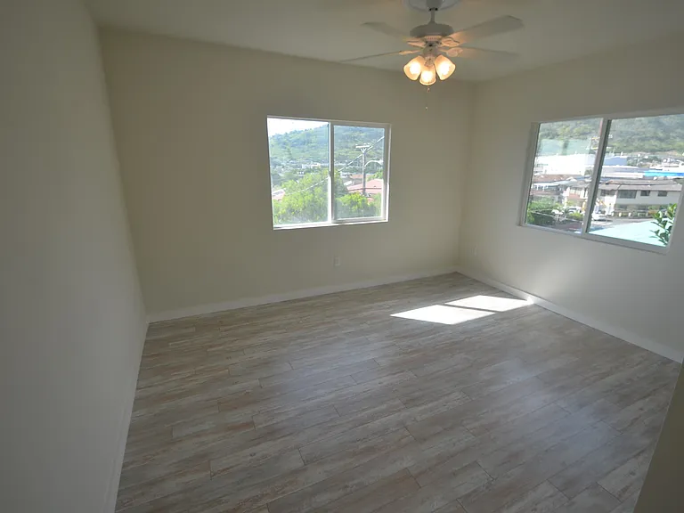 1915 Kalihi St #1 — Photo 14