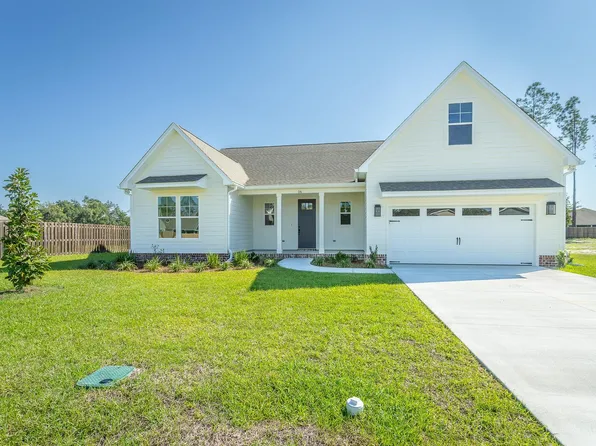 16 Avondale Dr, Crawfordville, FL 32327