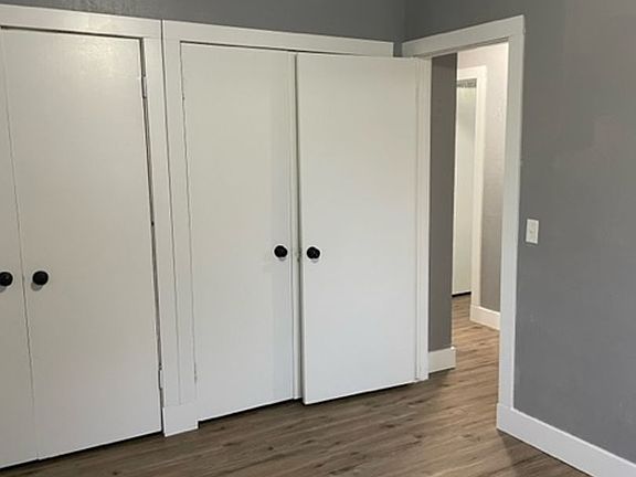 3rd image of 308 E Linden Ln