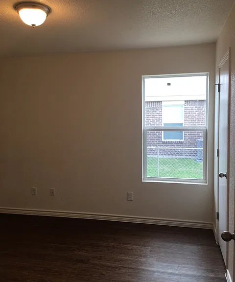 4704 Waterproof Dr #B — Photo 30