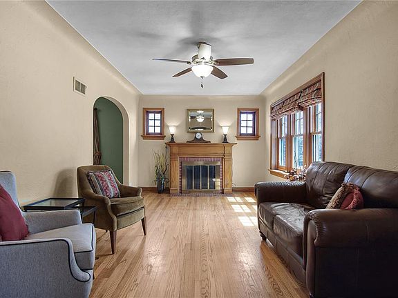 3rd image of 5431 Pernod Ave