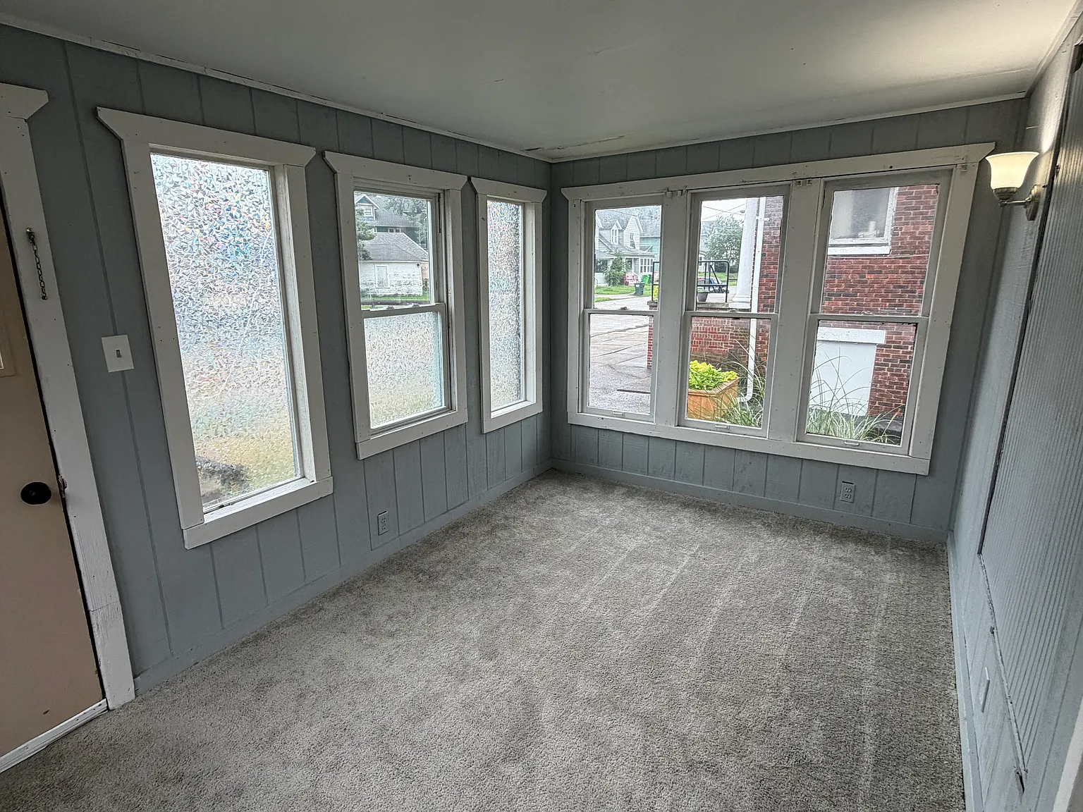 3 bed, 1.5 bath, 1536 sqft, $1,250 — Photo 2