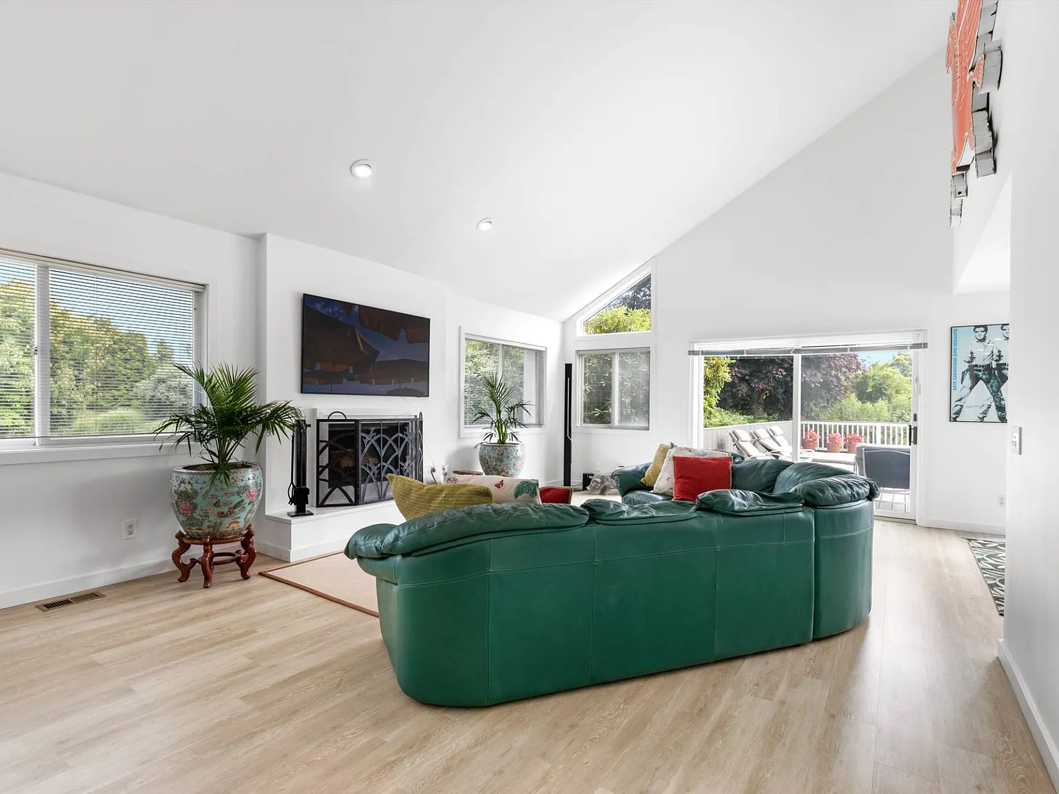Westhampton Beach Summer Rental with Heated Saltwater Pool — Photo 4