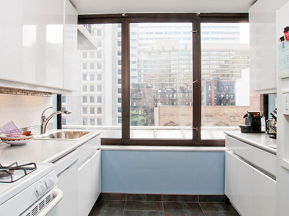 2nd image of 422 E 72nd St APT 3C