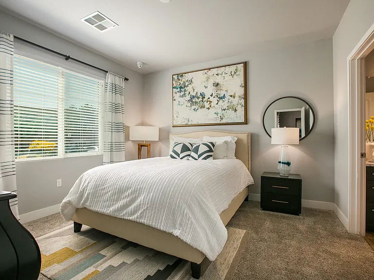 SkyStone Apartments — Photo 31