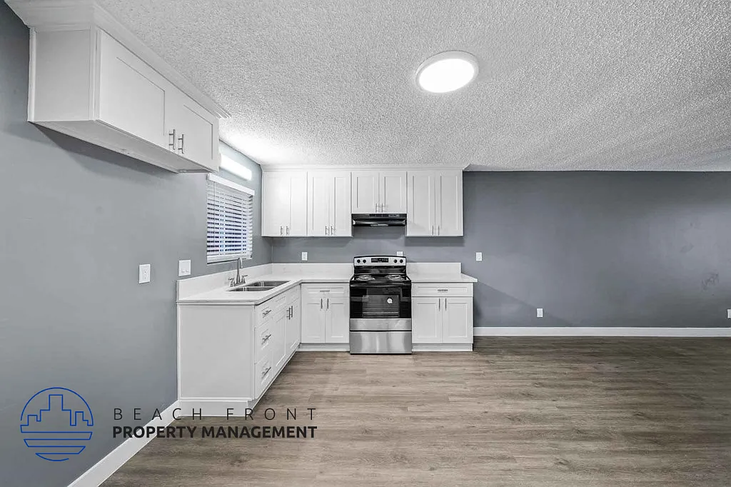 1021 N. Flower St. — Photo 3