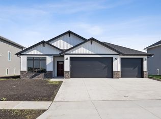 8500 61st St S, Horace, ND 58047