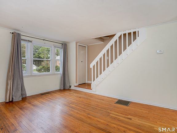 3rd image of 394 Mill Street