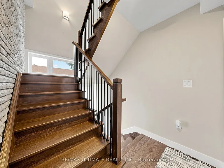 10 Warbeck Pl #UPPER — Photo 13