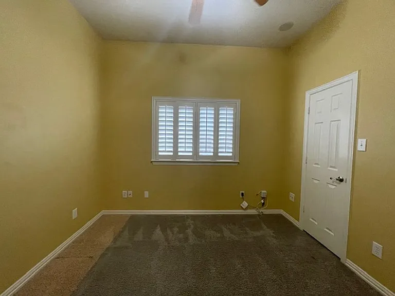 408 Hideaway Ct — Photo 14
