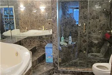 Rented by R New York